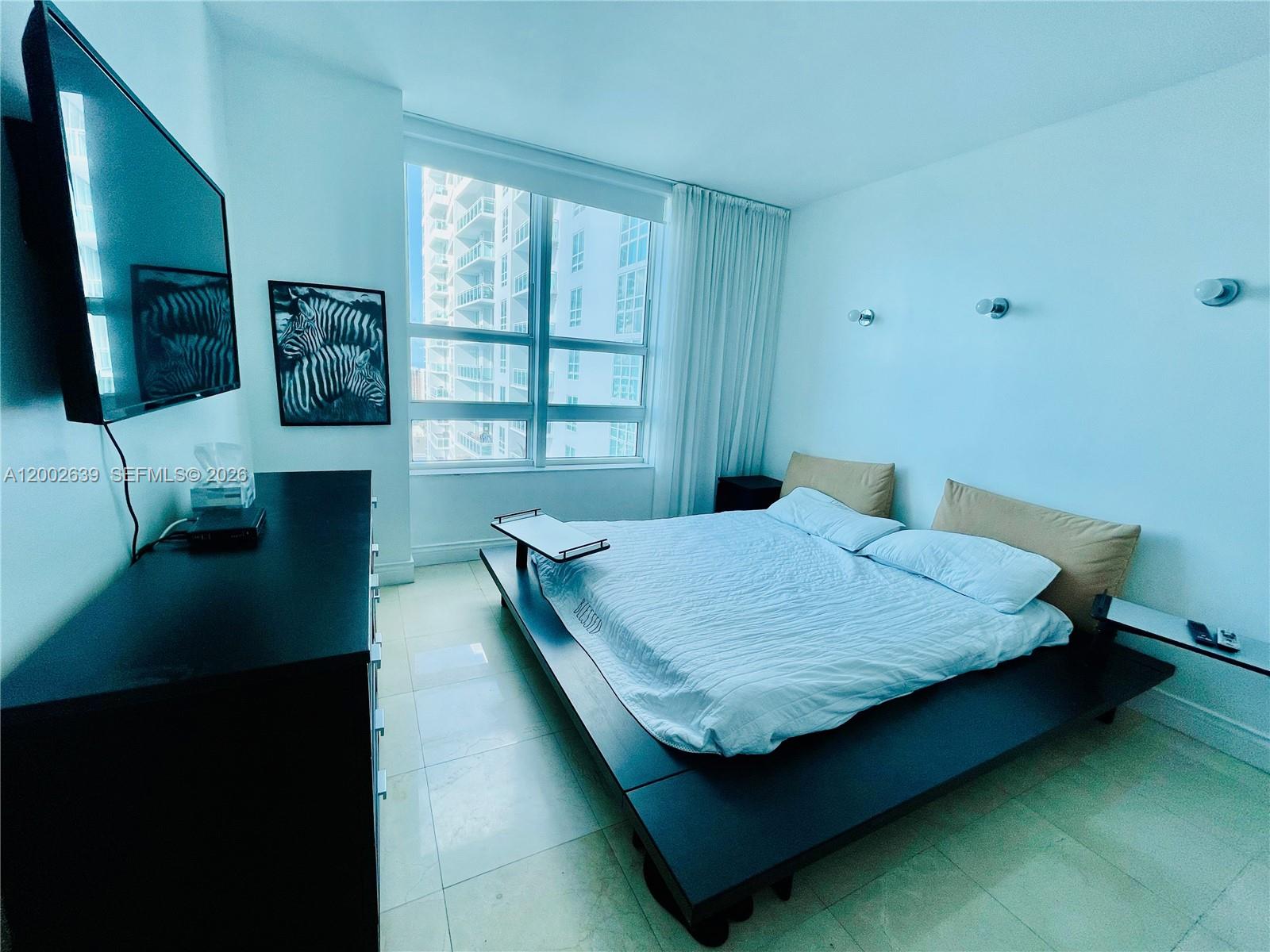 950 Brickell Bay Dr # 3703