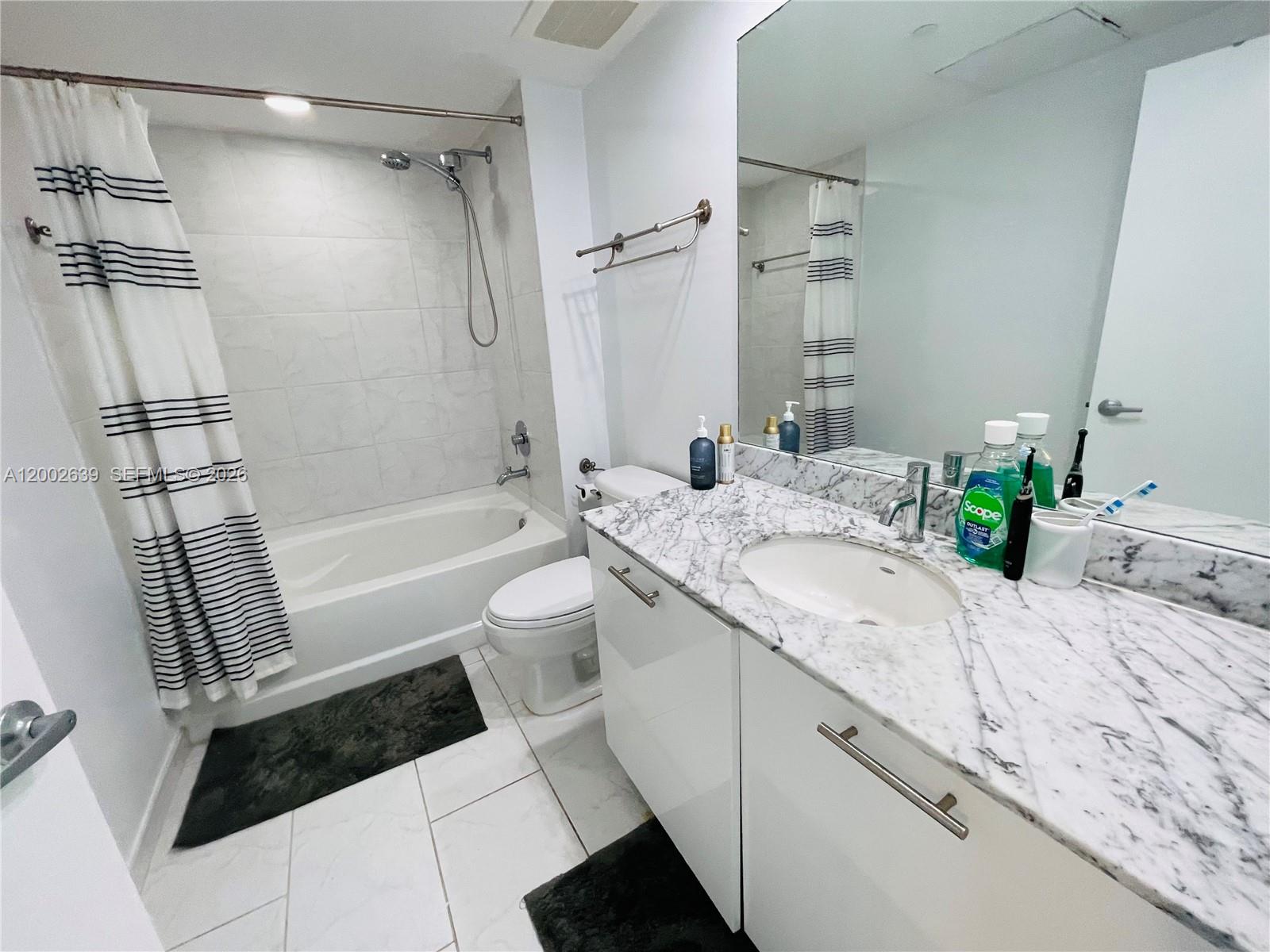 950 Brickell Bay Dr # 3703