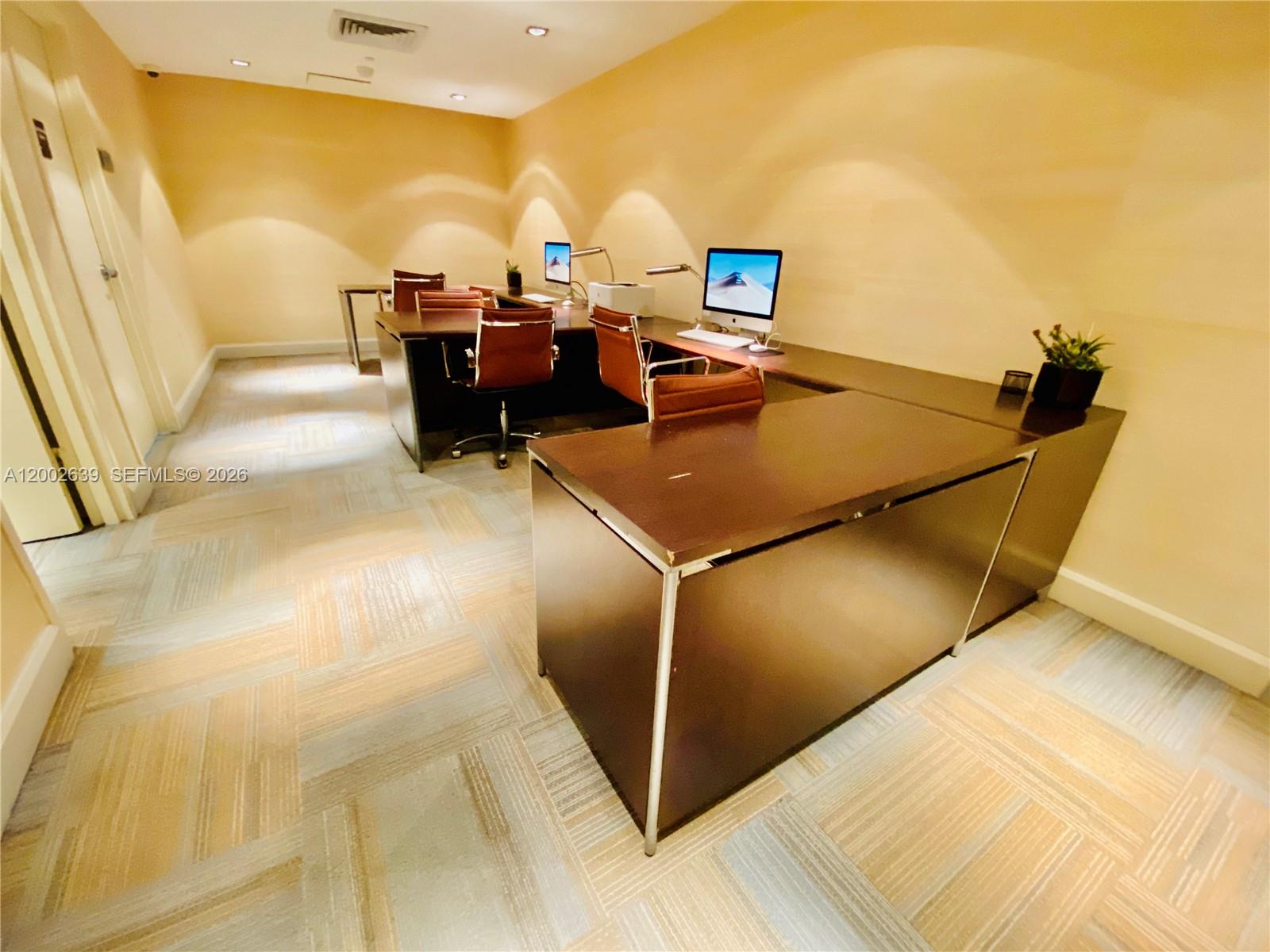950 Brickell Bay Dr # 3703