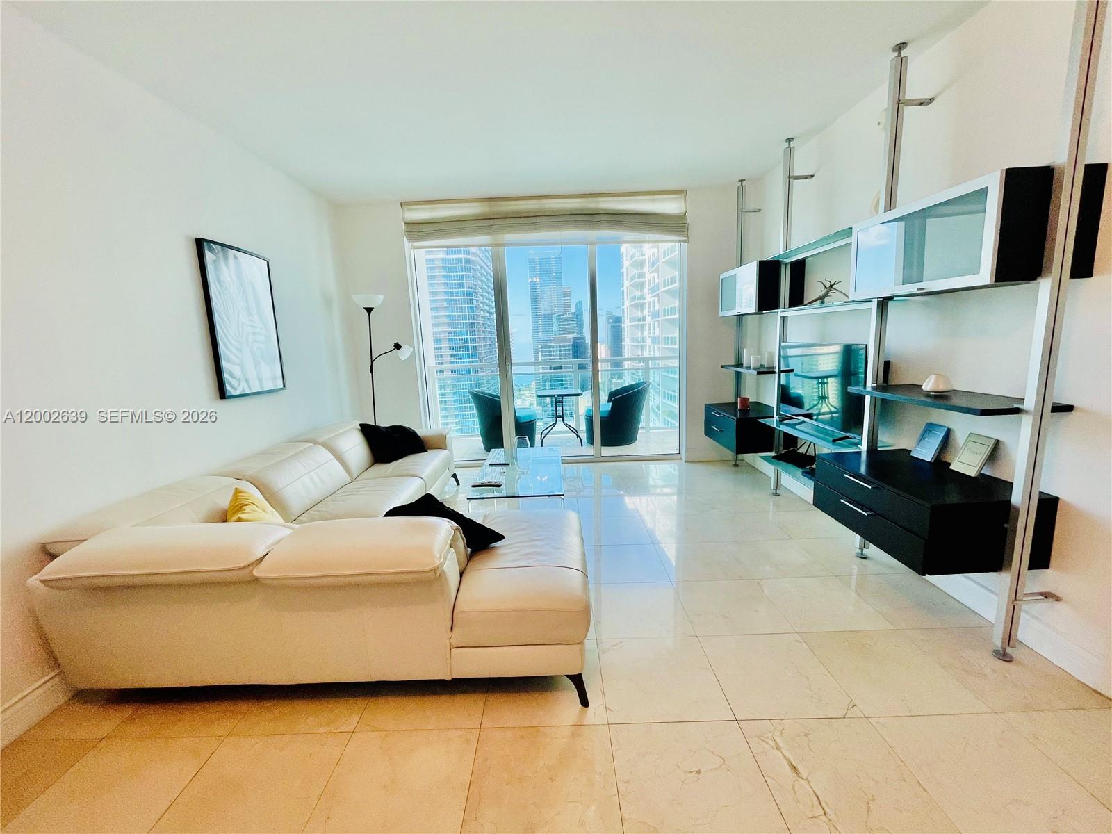 950 Brickell Bay Dr # 3703