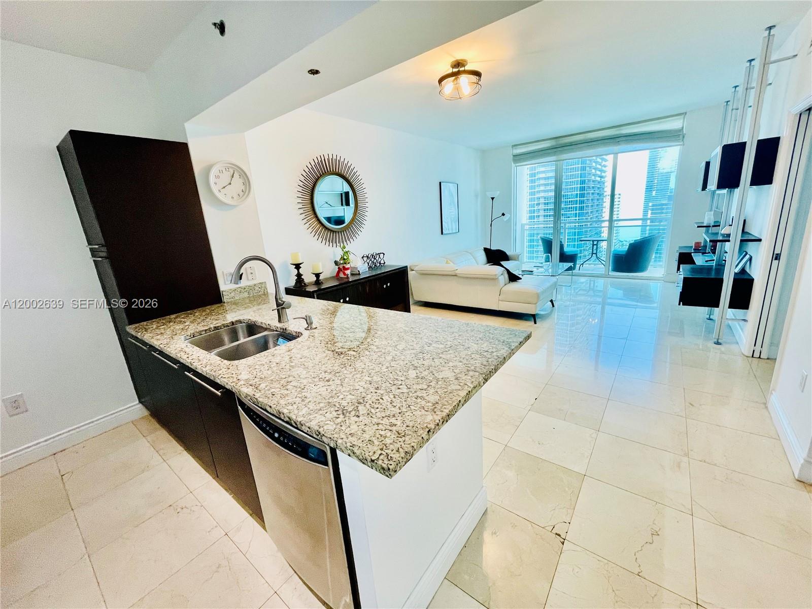 950 Brickell Bay Dr # 3703