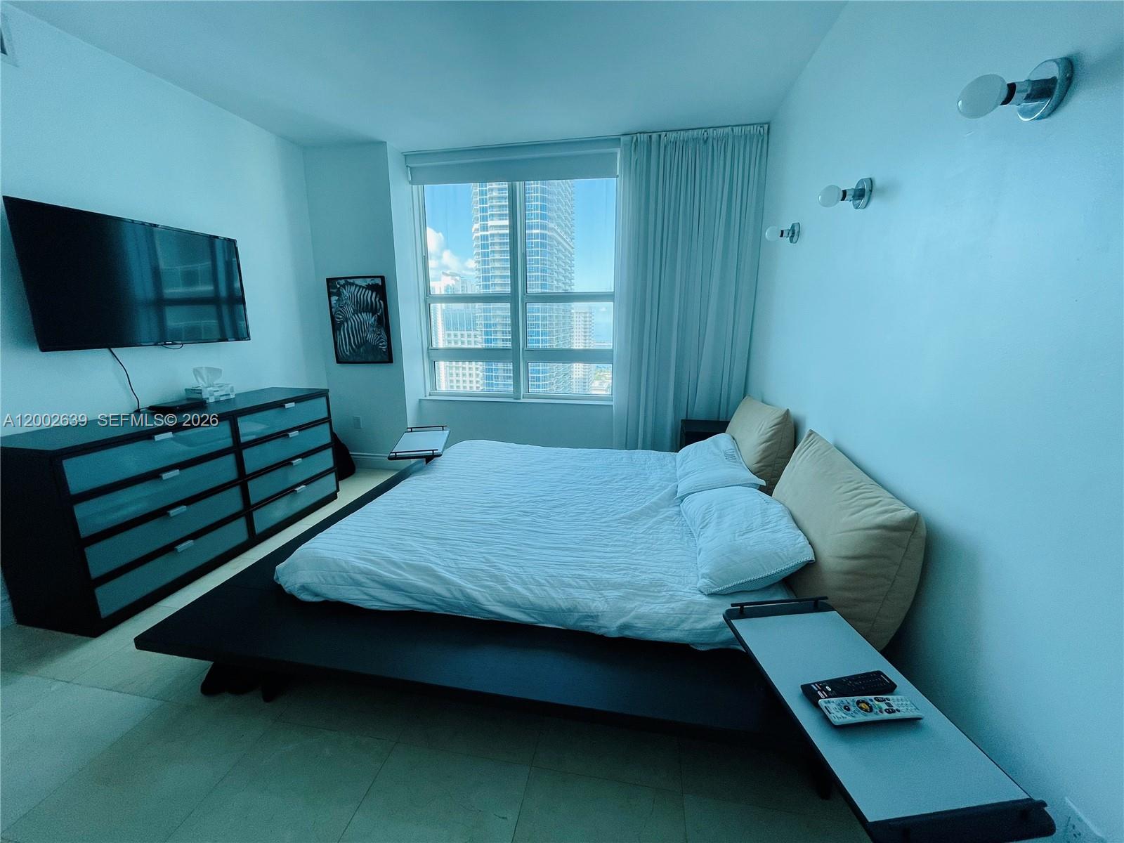 950 Brickell Bay Dr # 3703