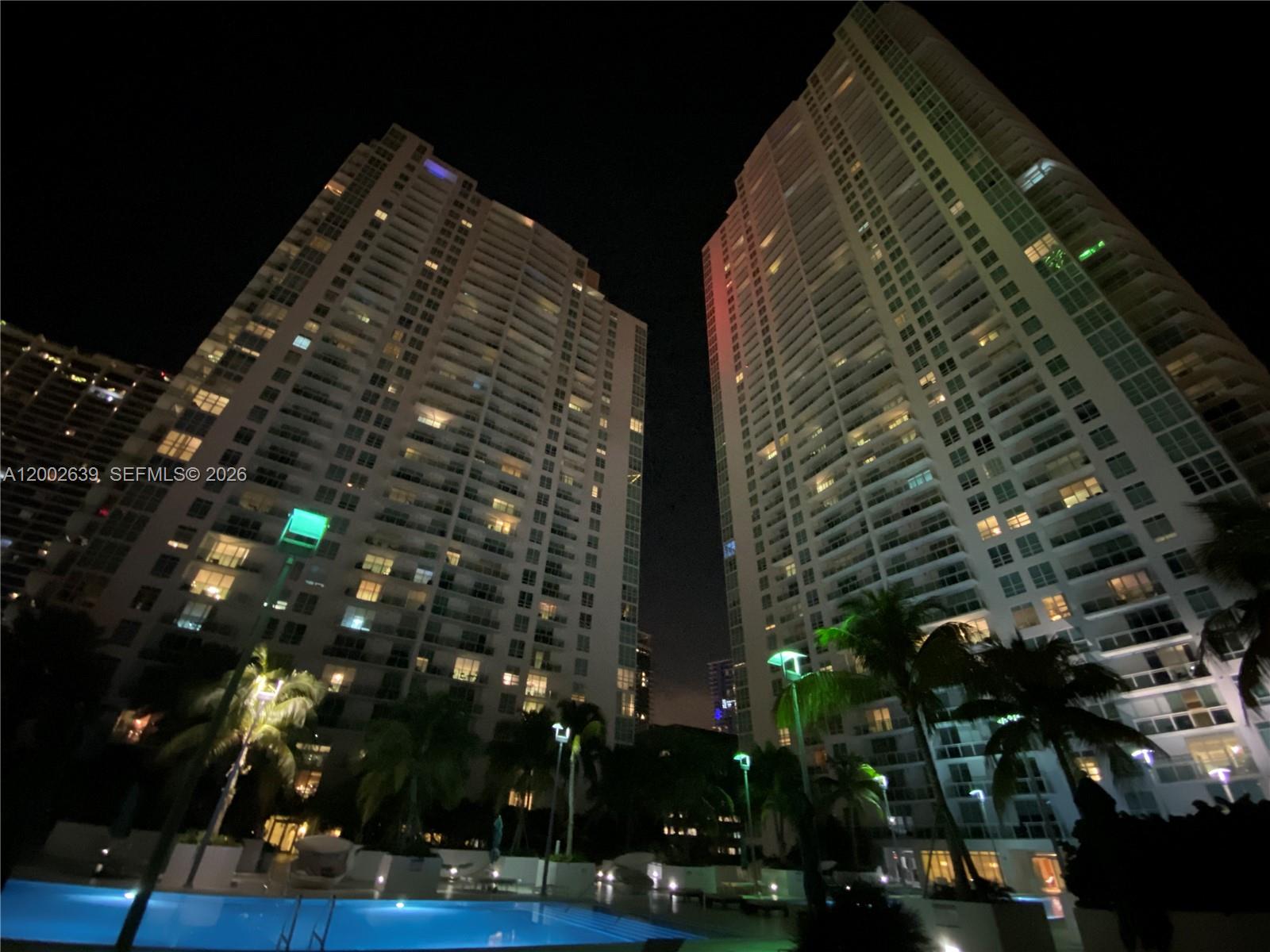 950 Brickell Bay Dr # 3703