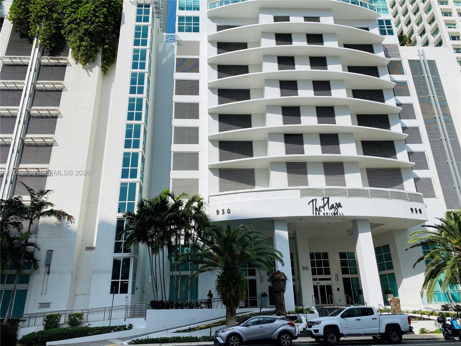 950 Brickell Bay Dr # 3703
