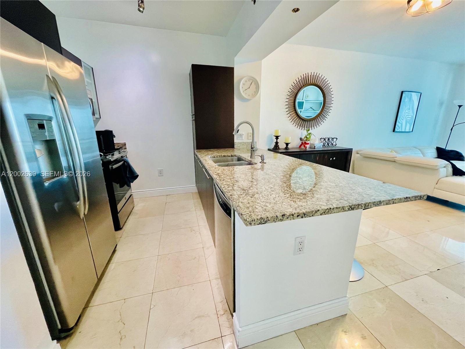 950 Brickell Bay Dr # 3703