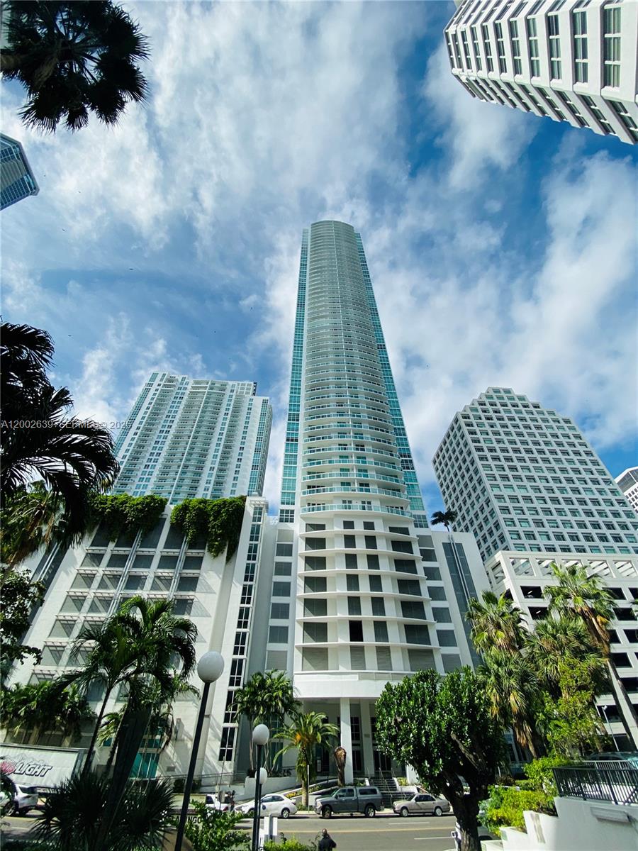 950 Brickell Bay Dr # 3703