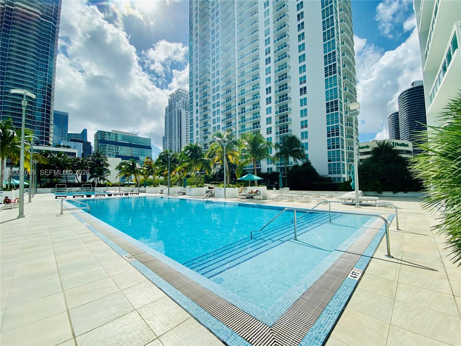 950 Brickell Bay Dr # 3703