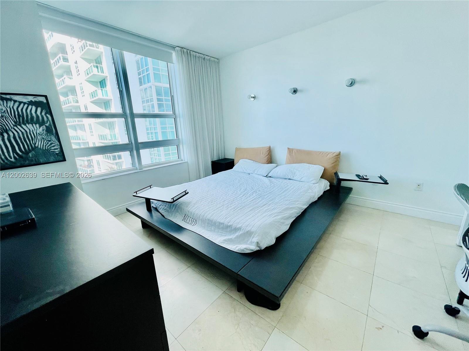 950 Brickell Bay Dr # 3703