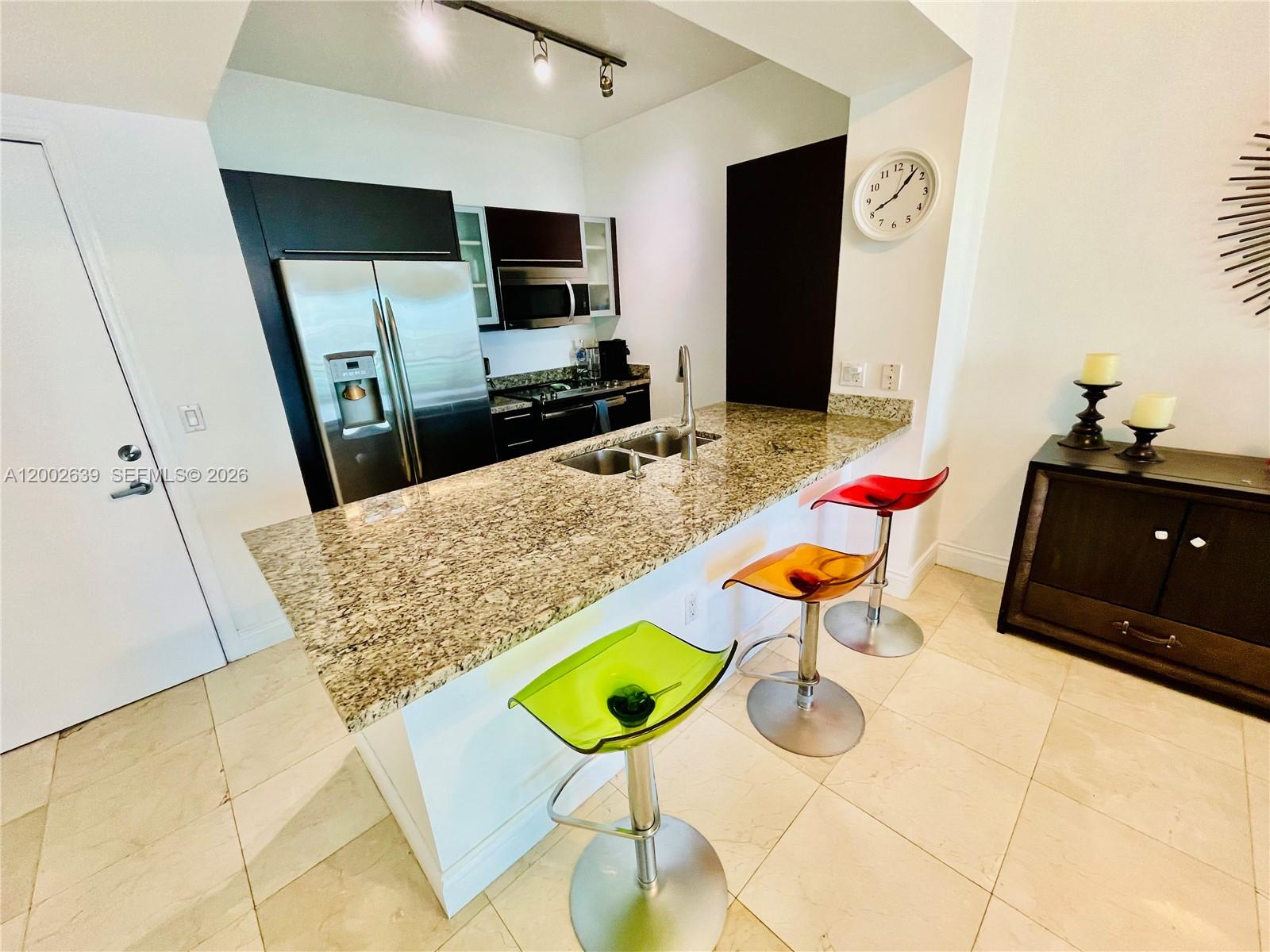 950 Brickell Bay Dr # 3703