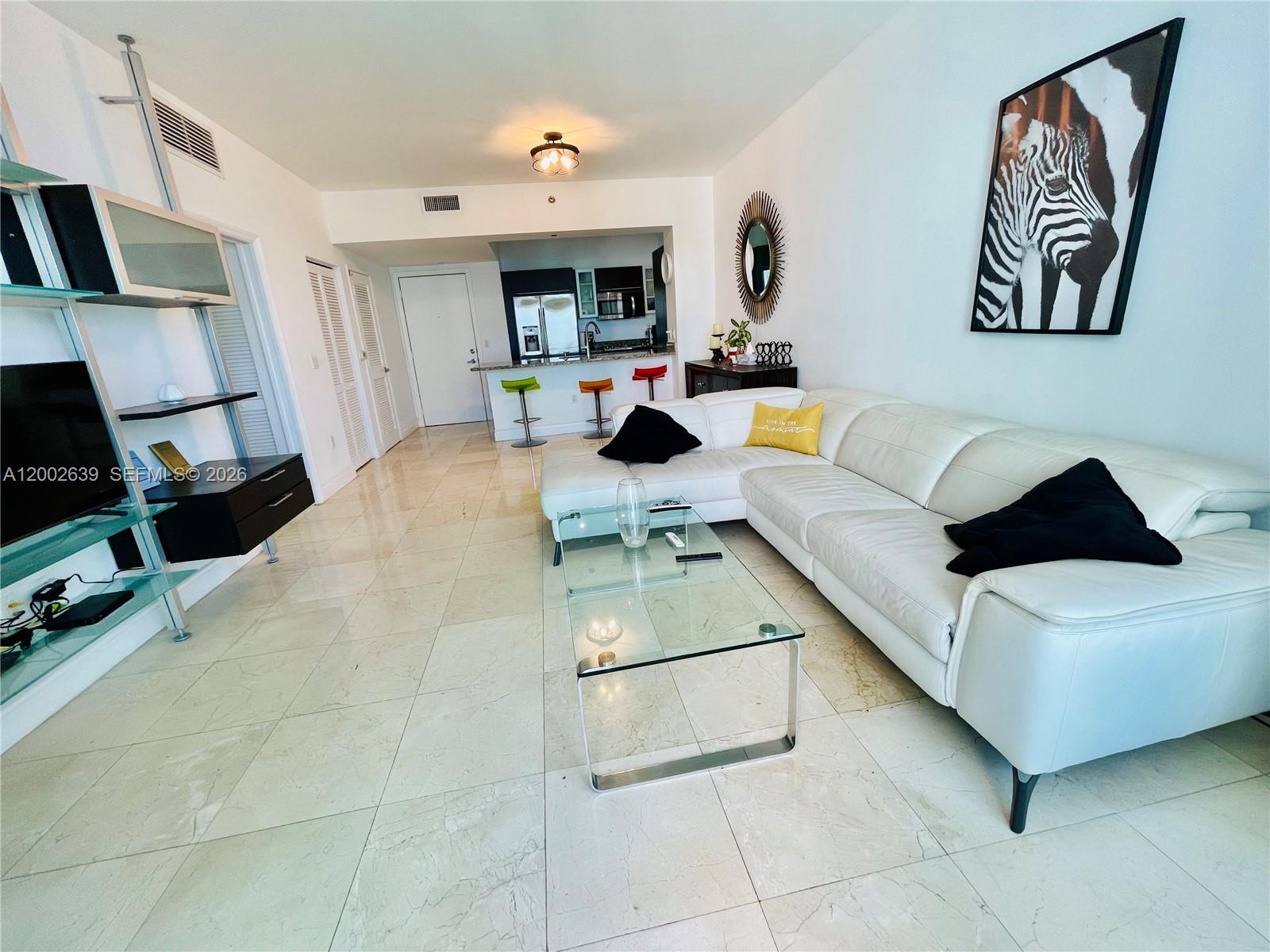 950 Brickell Bay Dr # 3703