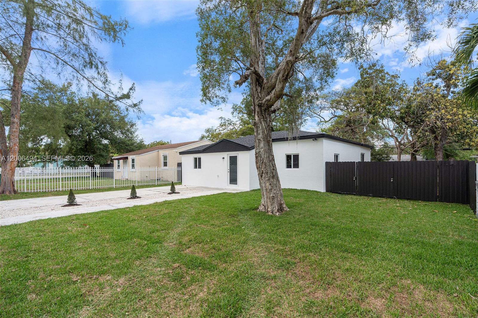 1305 Dunad Avenue, Opa-Locka