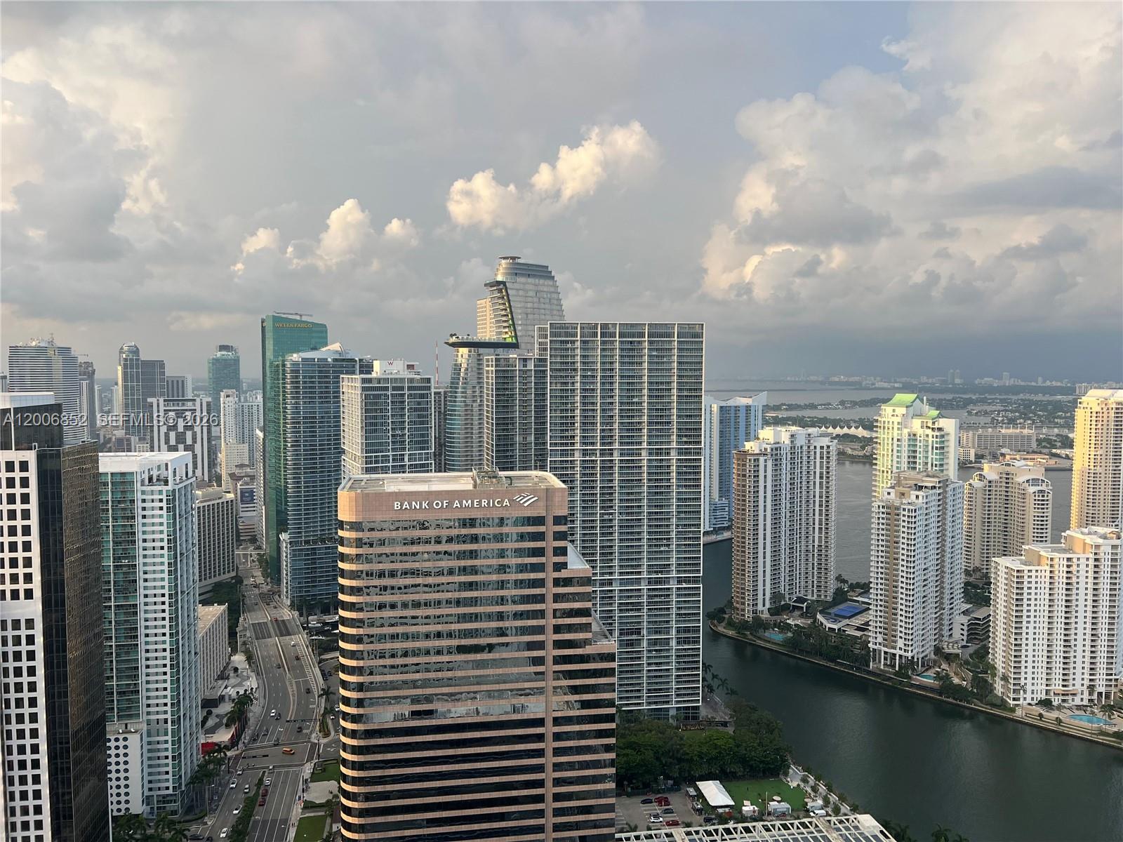 950 BRICKELL BAY DR # 5402