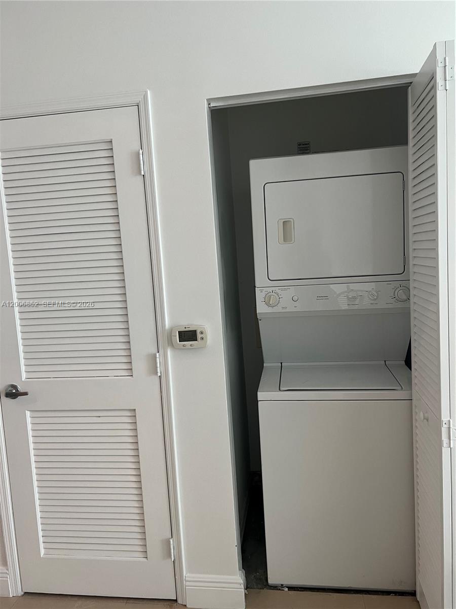 950 BRICKELL BAY DR # 5402