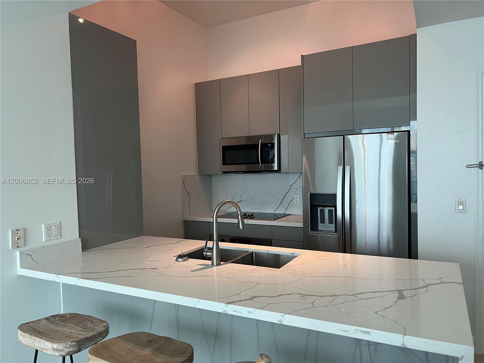 950 BRICKELL BAY DR # 5402