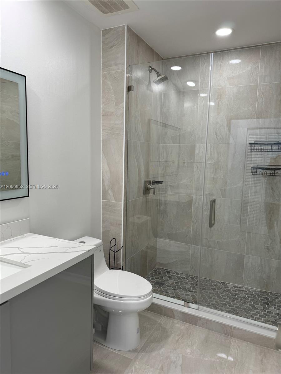 950 BRICKELL BAY DR # 5402