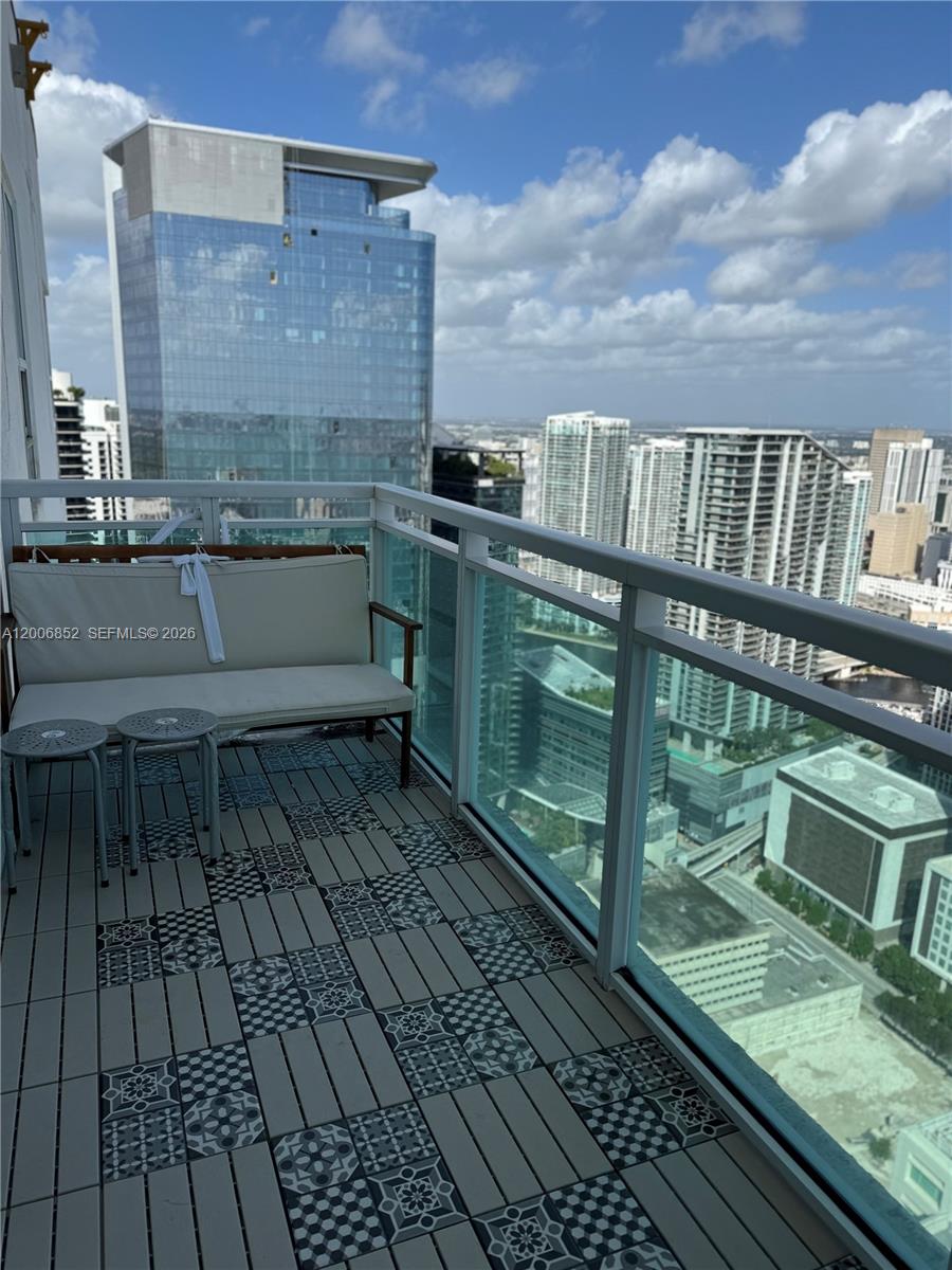 950 BRICKELL BAY DR # 5402