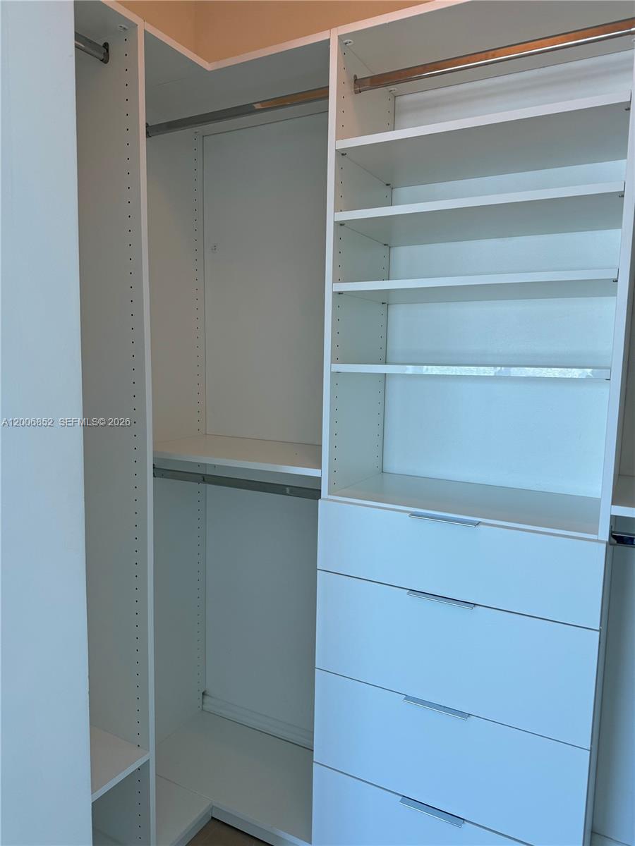 950 BRICKELL BAY DR # 5402