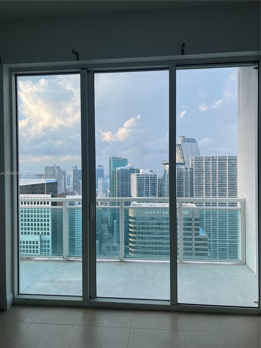 950 BRICKELL BAY DR # 5402