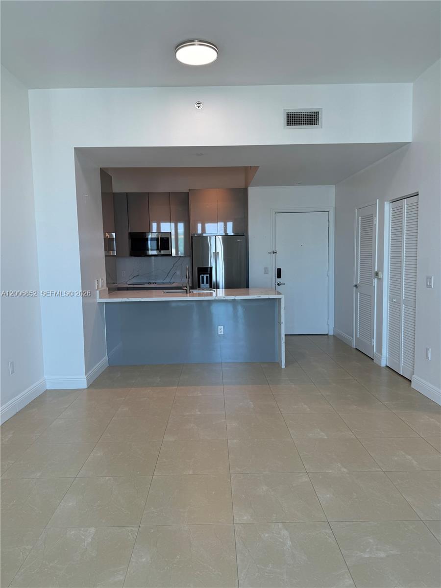 950 BRICKELL BAY DR # 5402