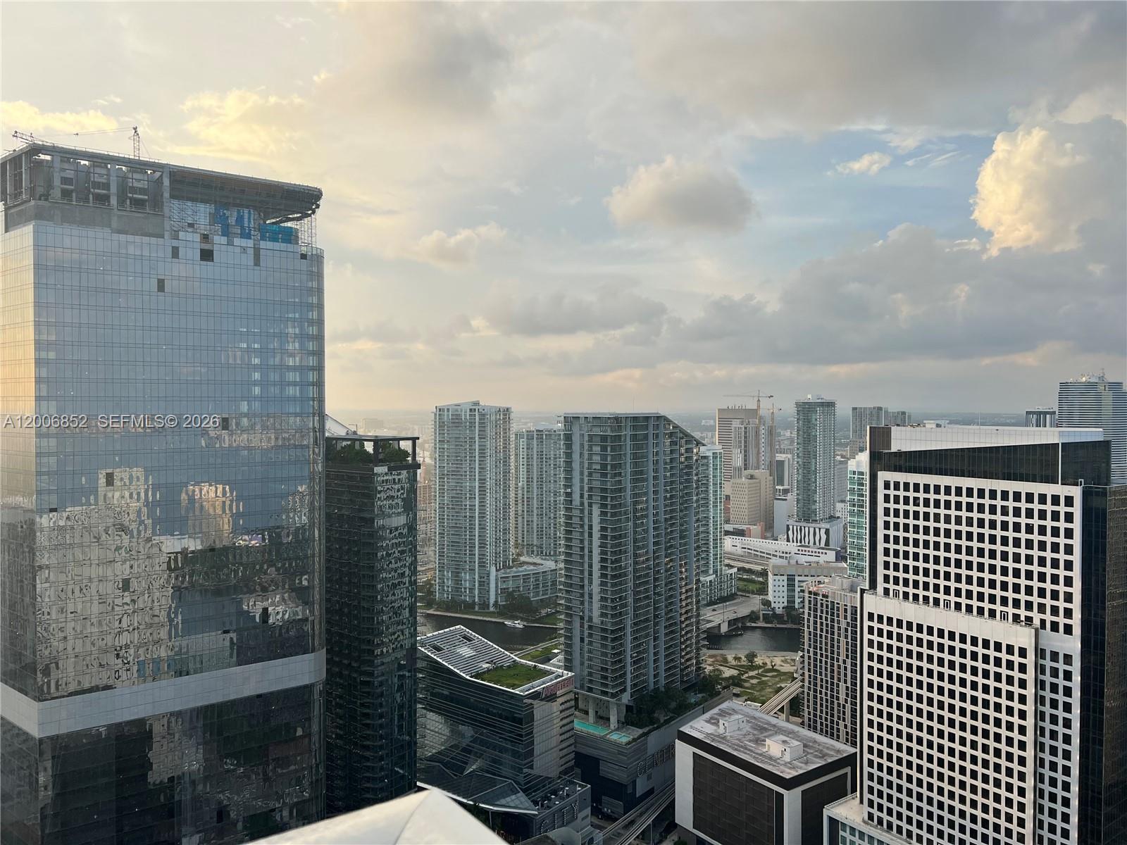 950 BRICKELL BAY DR # 5402