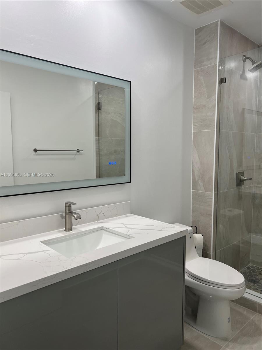 950 BRICKELL BAY DR # 5402