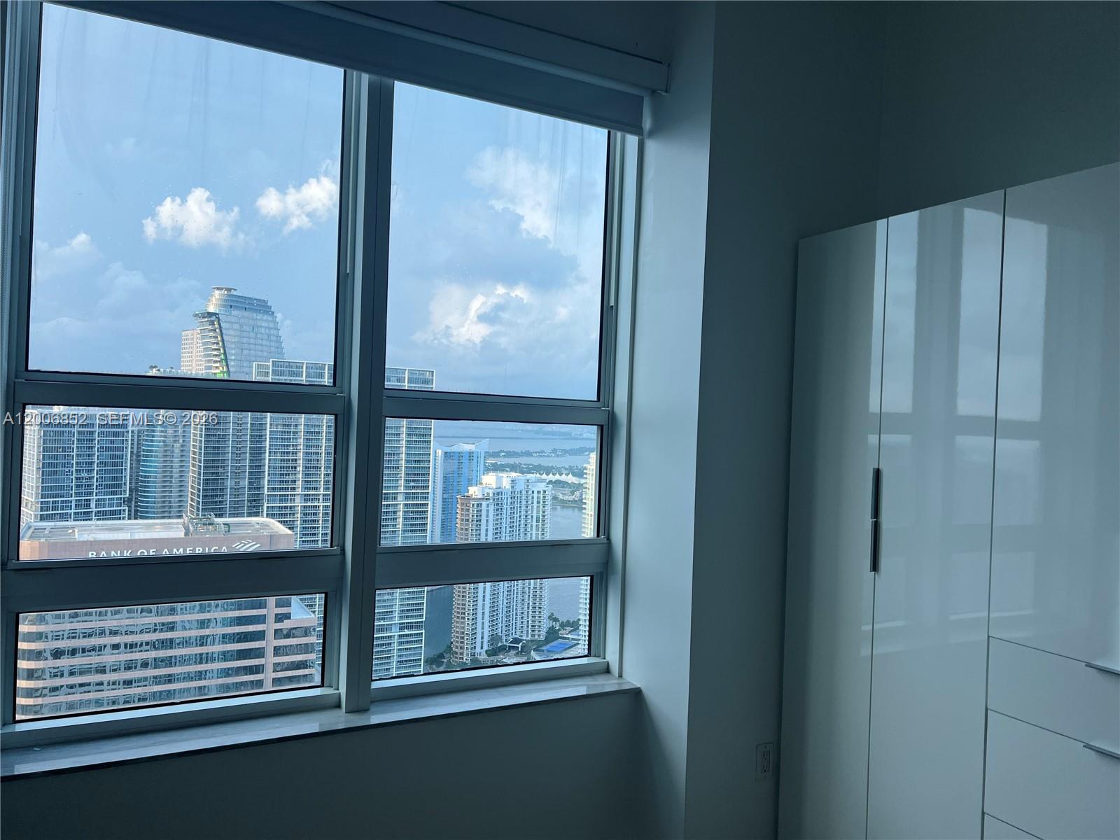 950 BRICKELL BAY DR # 5402