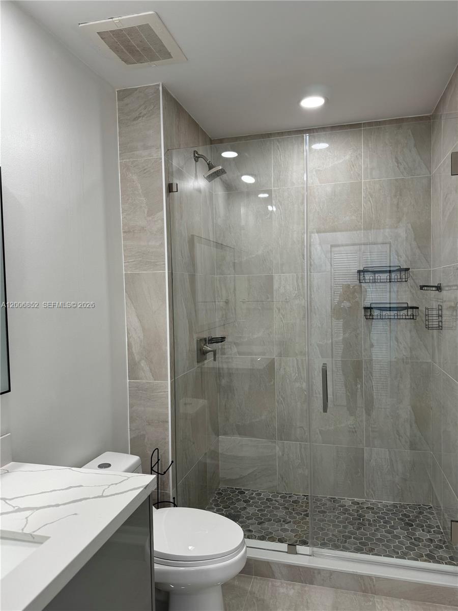 950 BRICKELL BAY DR # 5402
