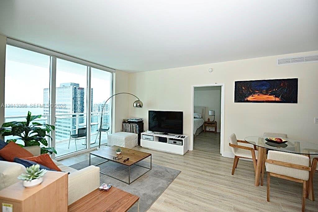 951 Brickell Ave # 3104