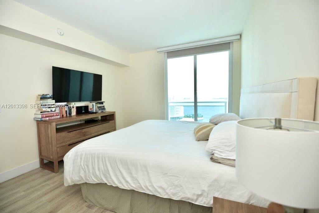 951 Brickell Ave # 3104