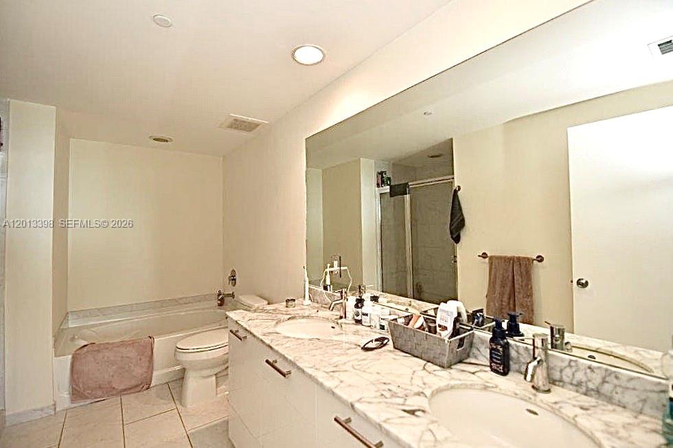 951 Brickell Ave # 3104