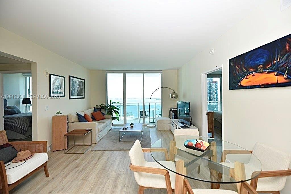 951 Brickell Ave # 3104