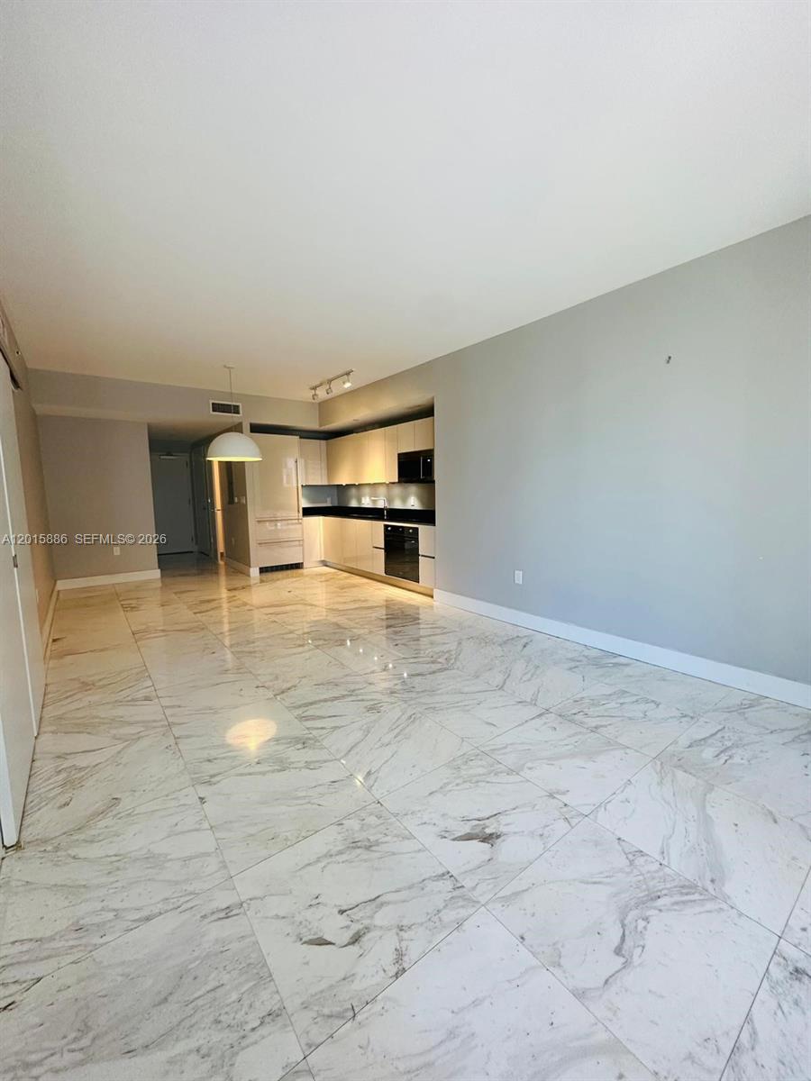 1010 Brickell Ave # 4208