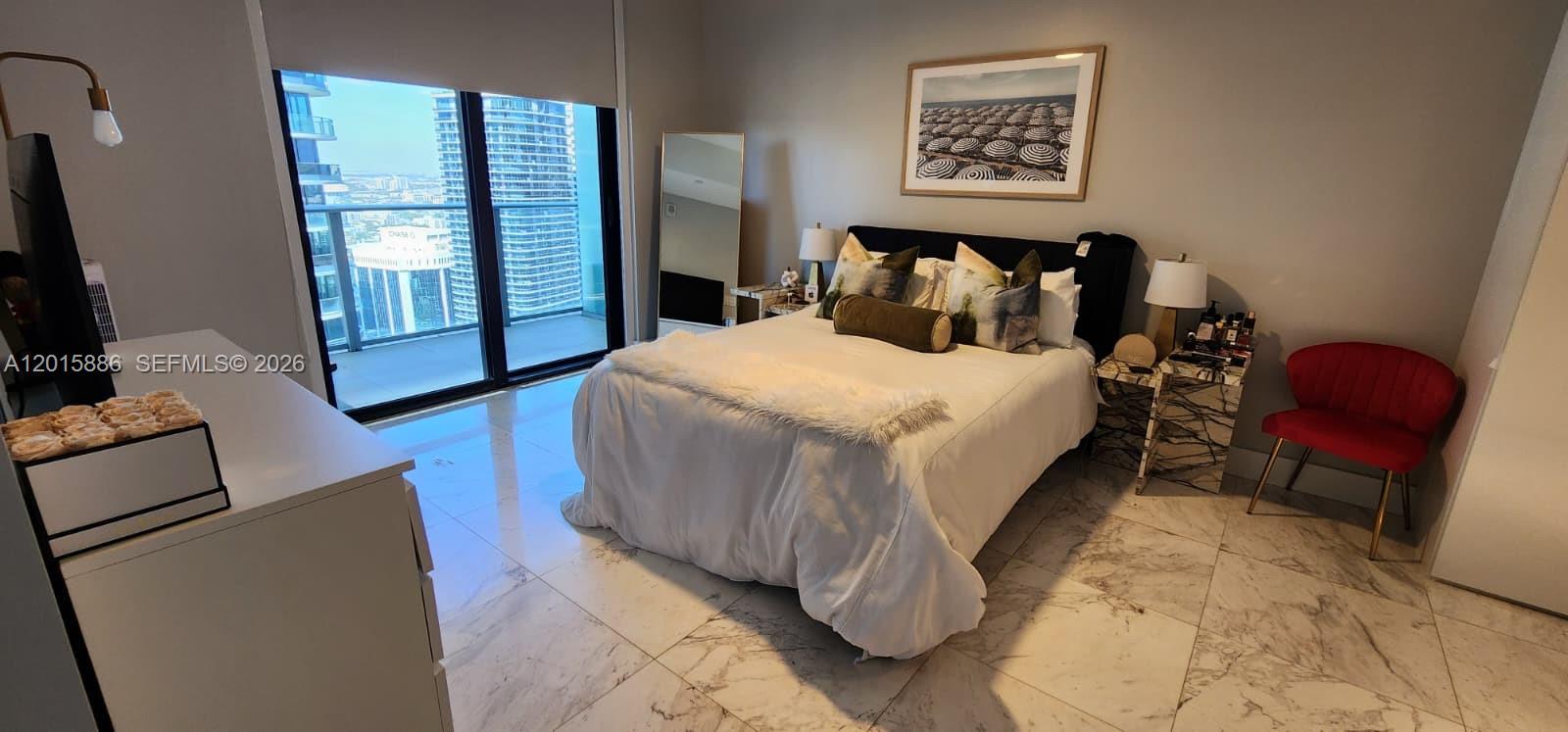 1010 Brickell Ave # 4208
