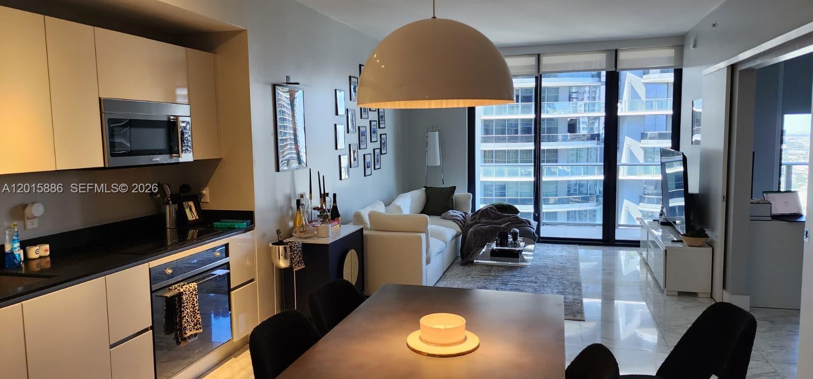 1010 Brickell Ave # 4208