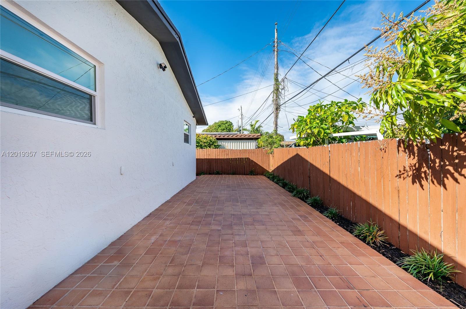 3321 NW 19th Ter