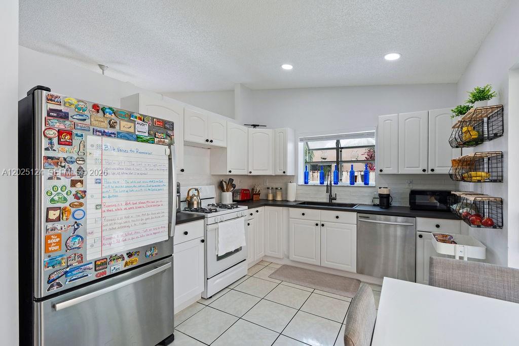 19080 NW 77th Ct
