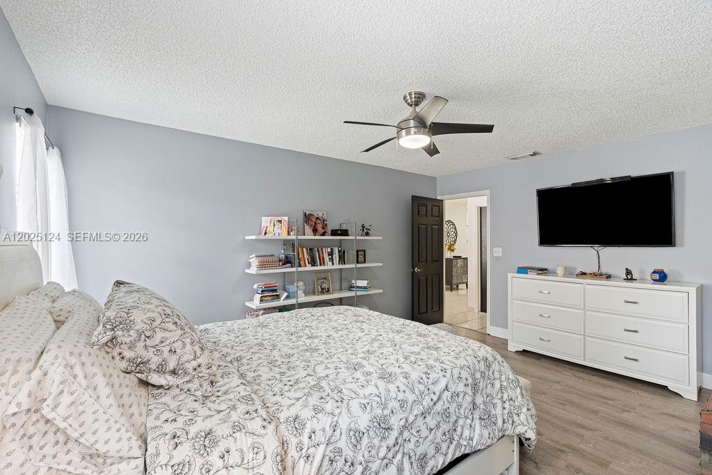 19080 NW 77th Ct