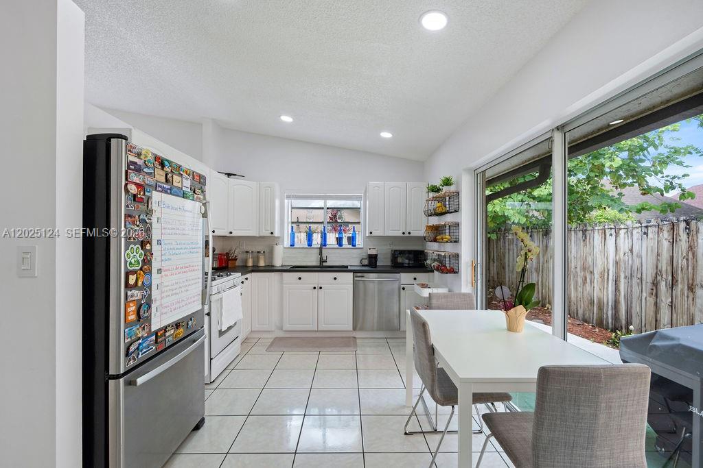 19080 NW 77th Ct