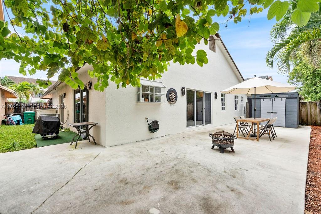 19080 NW 77th Ct