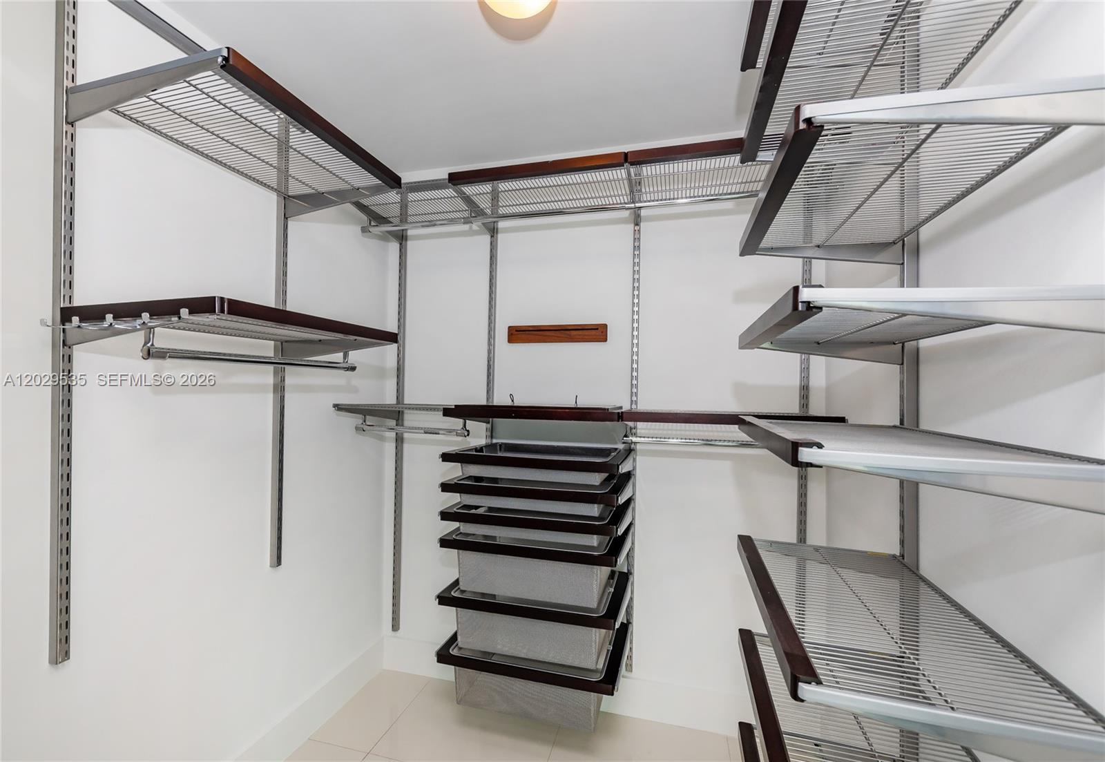 951 Brickell Ave # 3210