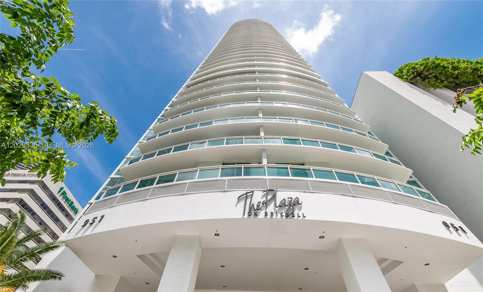 951 Brickell Ave # 3210