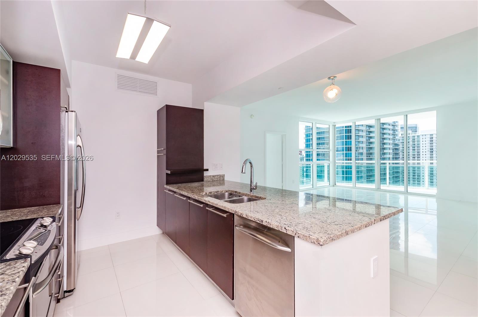 951 Brickell Ave # 3210