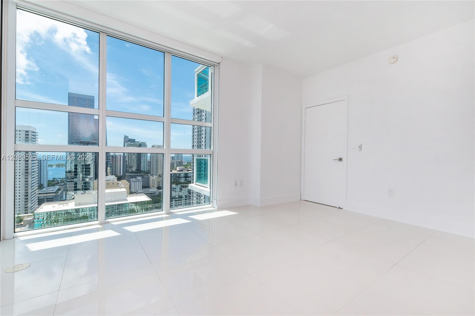 951 Brickell Ave # 3210