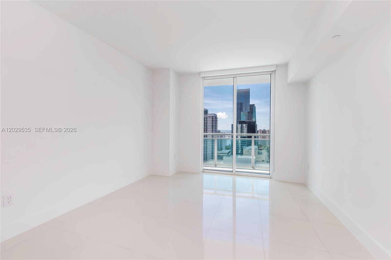 951 Brickell Ave # 3210