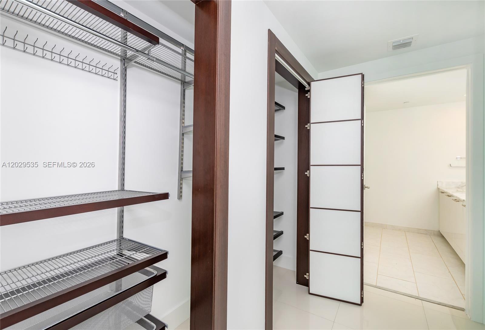 951 Brickell Ave # 3210