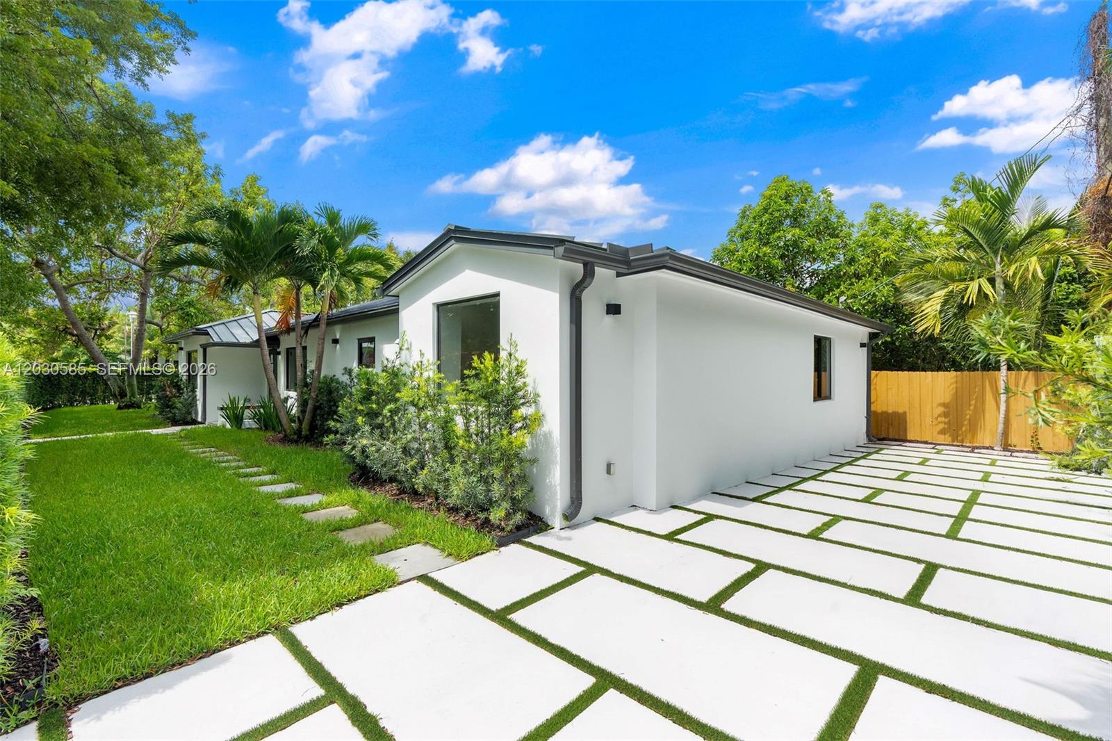 2286 SW 21st Ave