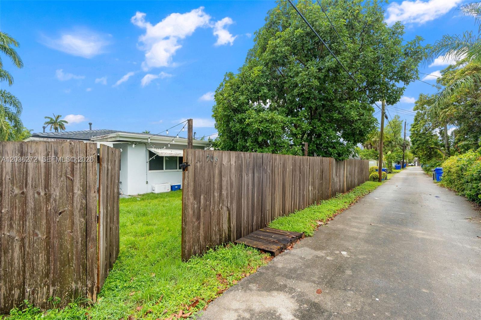 706 N 32nd Ct