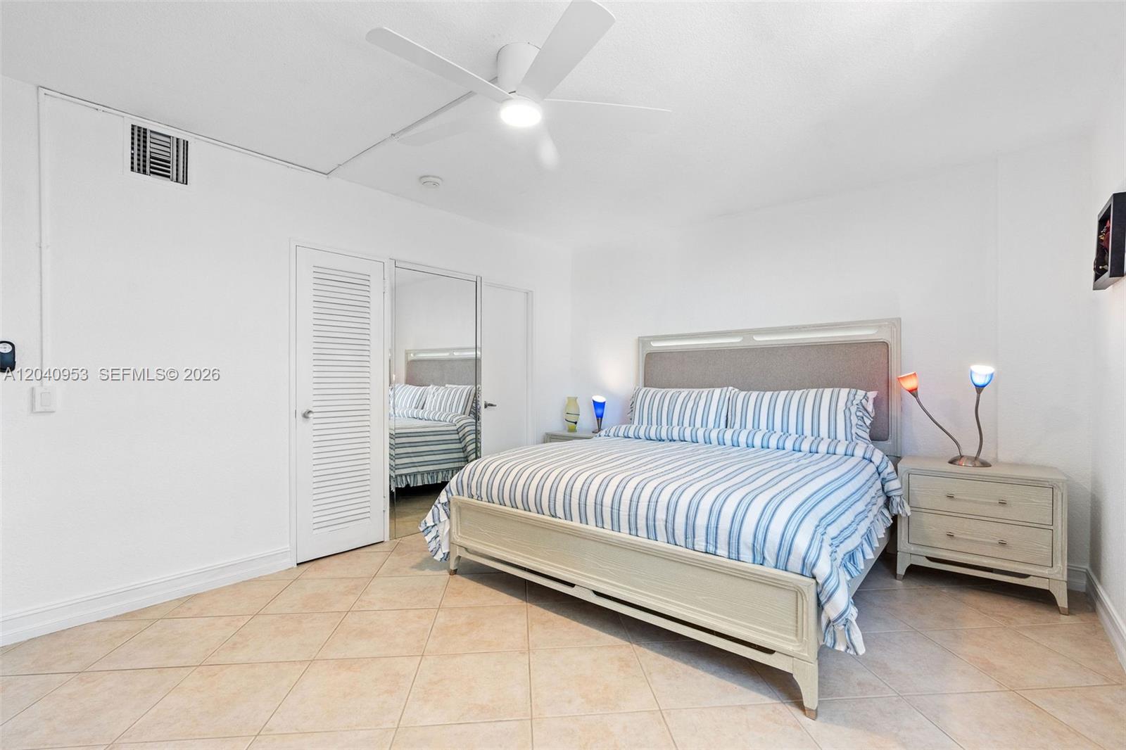 10185 Collins Ave # 521