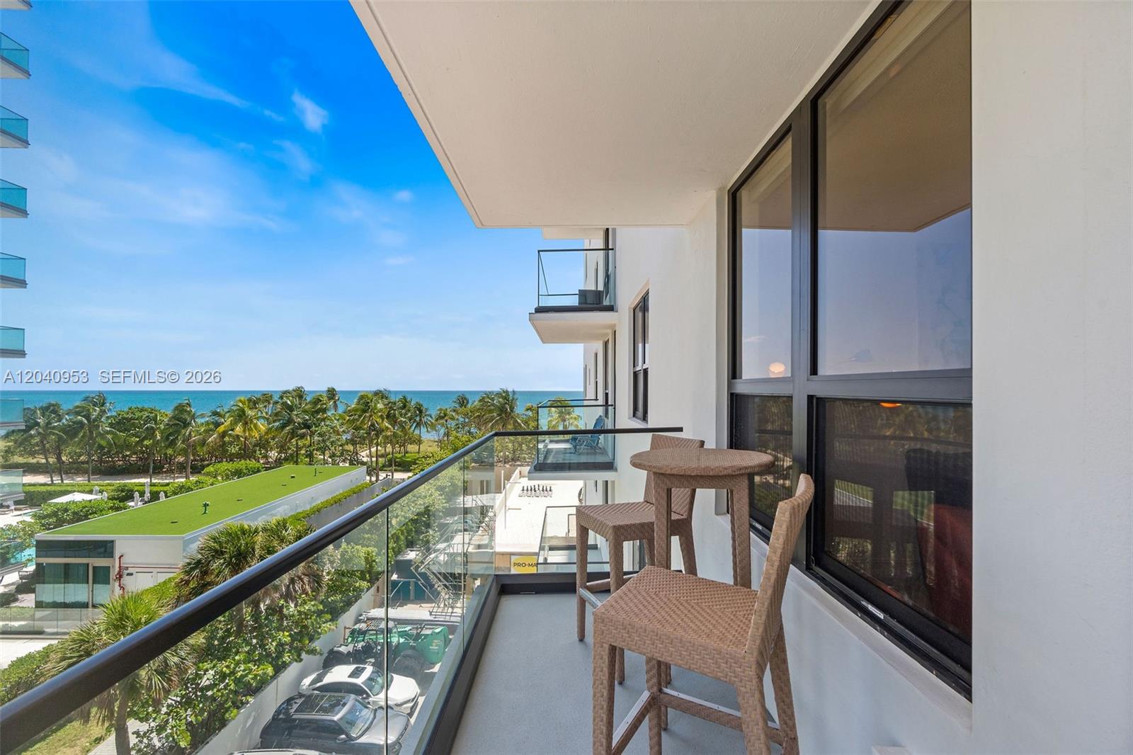 10185 Collins Ave # 521