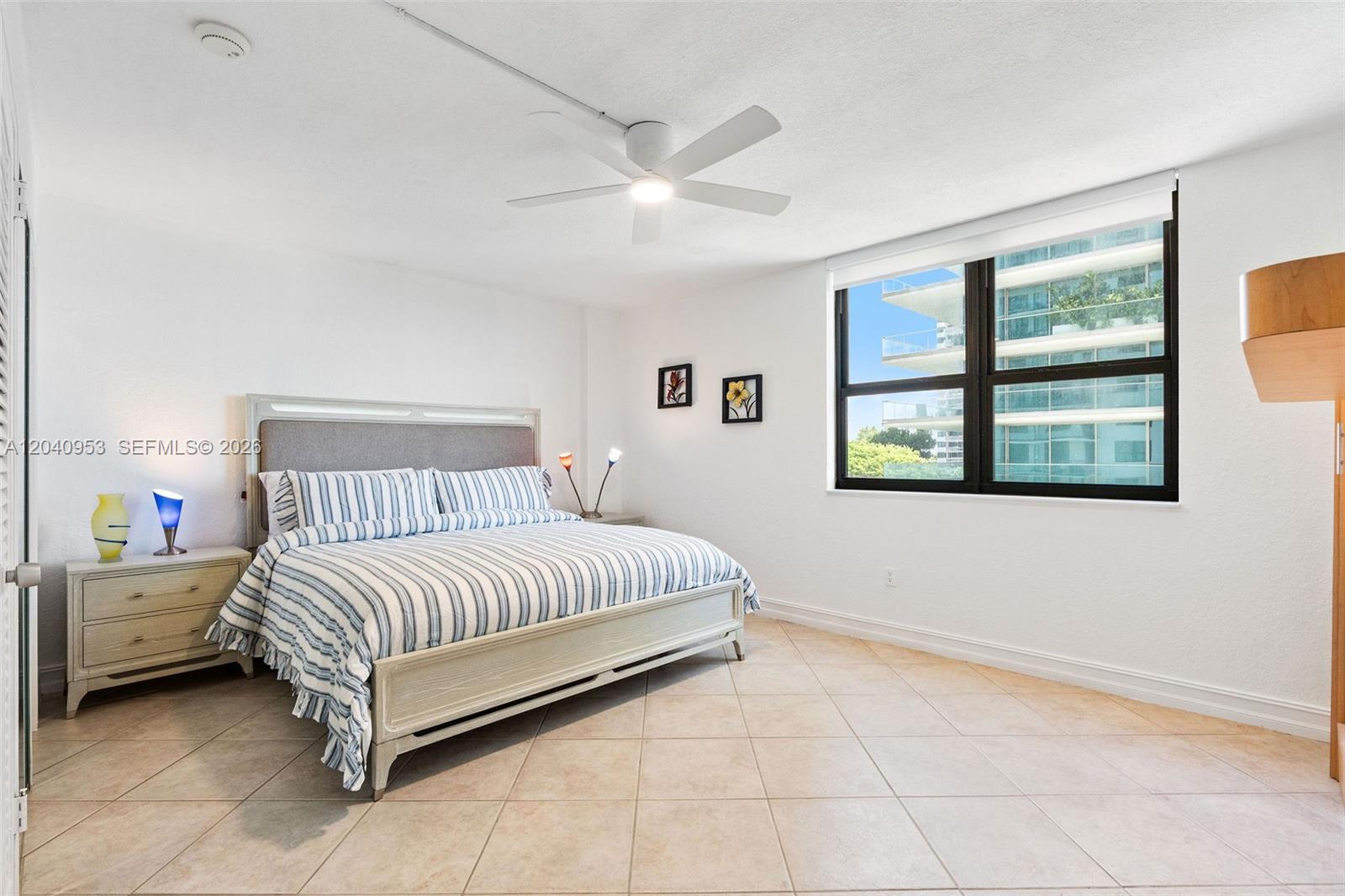 10185 Collins Ave # 521